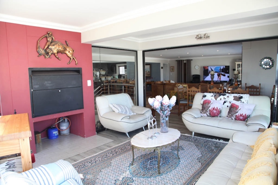 4 Bedroom Property for Sale in Calypso Beach Western Cape